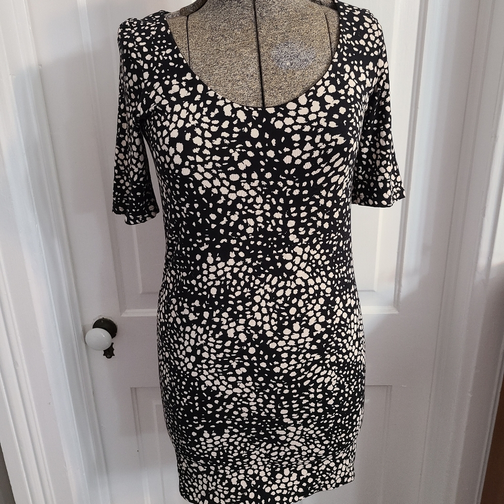 H&M Black & White T-Shirt Dress